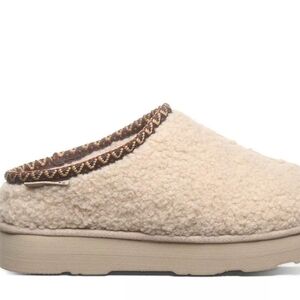 BearPaw Snuggle Martis Faux Fur Slippers- Oat